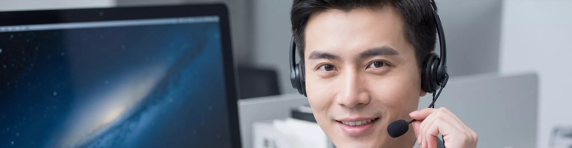 Liên hệ với chúng tôi